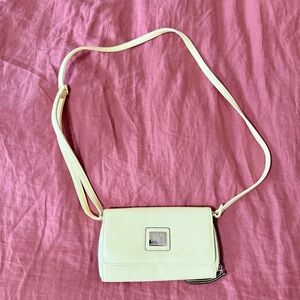 Juicy Couture Pale Banana Yellow Crossbody Clutch Zip Wallet Cardholder NWOT